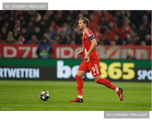 实时:巴萨主场暂1-1战平拜仁,莱万、凯恩分别攻破旧主球门 实时:巴萨主场暂1-1战平拜仁,莱万、凯恩分别攻破旧主球门