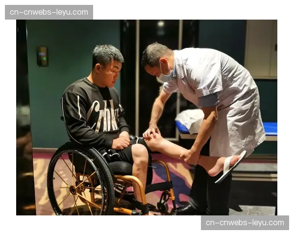 知名队医陈博士加盟中国举重队科研团队，强化伤病预防体系